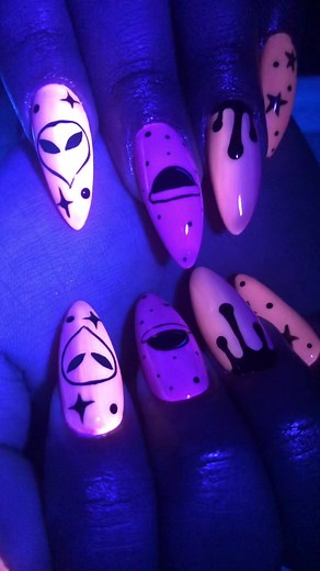 Neon Alien Nail Art Set