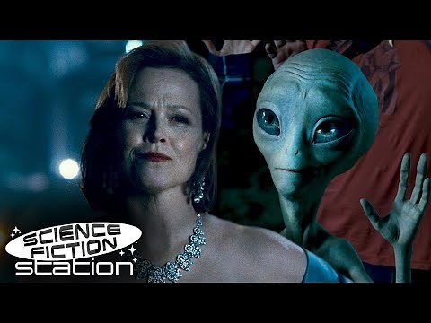 Sigourney Weaver vs. Paul The Alien | Paul (2011) | Science Fiction Station