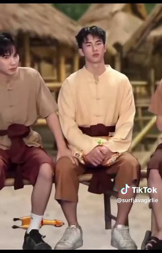 Understanding Java Programming: Surfing Through Code