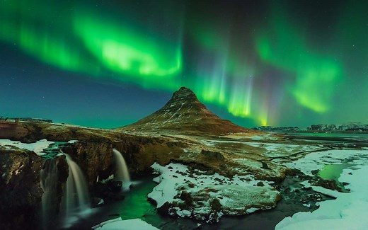 How to See the Northern Lights in Iceland