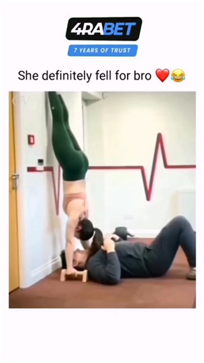 Lisa page | Follow for more Here's the name below⬇️🍿 . Scary Movie 4 After Cindy Campbell is widowed, she moves into a haunted house next door to her... | Instagram