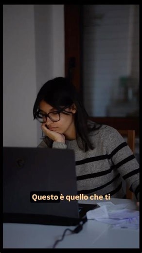 Excel noioso VS XCELLY Bilancio per smartphone