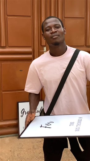 Comment on s'enregistre ?? Décoré vos murs avec les tableaux de la maison des tableaux vous nous dites on s'enregistre ?? La Maison Des Tableaux 🖼️ ne mange pas on s'enregistre svp 🙏 #mural #decor #tableau #deco @13 MILLIONS D’€CASH💶🇪🇺🤍✅🦅