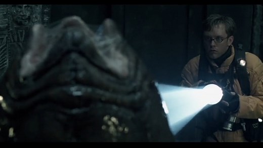 فیلم ترسناک و اکشن((بیگانه علیه غارتگر__alien vs predator))دوبله فارسی..__2004