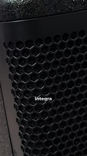 ¡Toma el control del escenario con la Stage Pro 𝙎𝙋18 𝘼𝘿𝙑𝘼𝙉𝘾𝙀𝘿! 🔥 ✅ 800W R.M.S. de potencia pura ✅ Woofer de 18” driver de titanio de 1” para un sonido profundo y definido ✅ DSP con 4 modos: Music, Live, DJ y Speech ✅ Gabinete de madera contrachapada 18 mm, hecho para durar ✅ Conexiones completas: Bluetooth, USB, RCA, XLR, Jack 1/4, 3.5 mm Ideal para eventos, escuelas, iglesias o donde el audio profesional manda. 💥 Disponible aquí: bit.ly/SP18ADVANCEDMercadoLibre 👽 | Alienpro