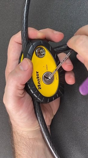 Master Lock Python Bike Lock #asmr #hack #hacker #escape #security #prep #tactical #lockpicking #science #howto #military #secret #fyp | Lock Picking V