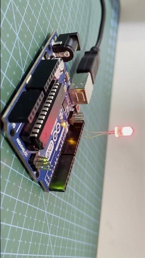 How to blink an led using arduino uno