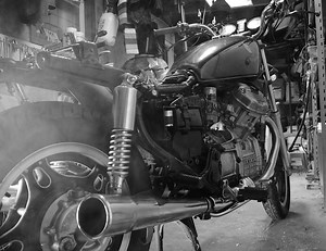 Decoding Motorcycle Exhaust Popping (Causes and Fixes!) - Bike Restart