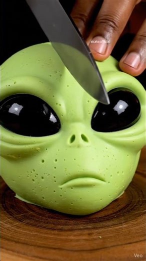 Alien cake slicing 😋 #ai #cake #foryou #explore #veo3 #asmr