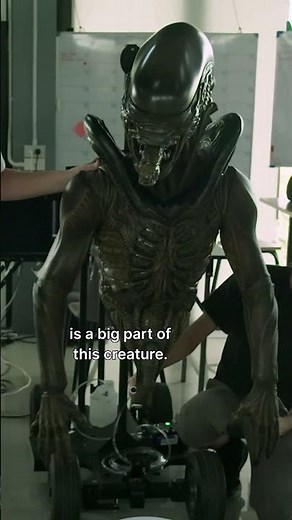 Get a behind-the-scenes look at Alien: Earth's terrifying Xenomorph practical effects. #AlienEarthFX