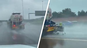 Achter een vrachtwagen hangen met een winkelwagen, voor als je echt levensmoe bent