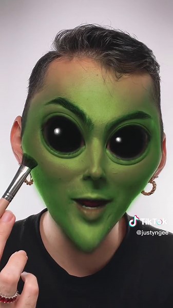 Makeup Routine Using the Alien Filter