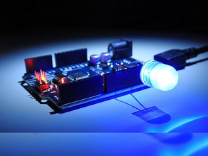 LED fade using Arduino UNO with code